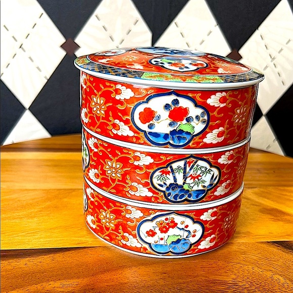 Vintage Japanese Imari Jubako Bento Box | 3-Tier Stackable Porcelain Container - Picture 16 of 17